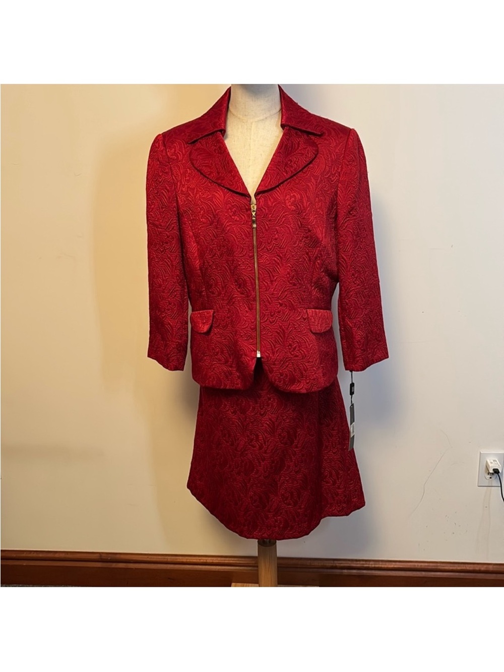 Tahari ASL Red Jacquard Zip-Front Skirt Suit BNWT was $280